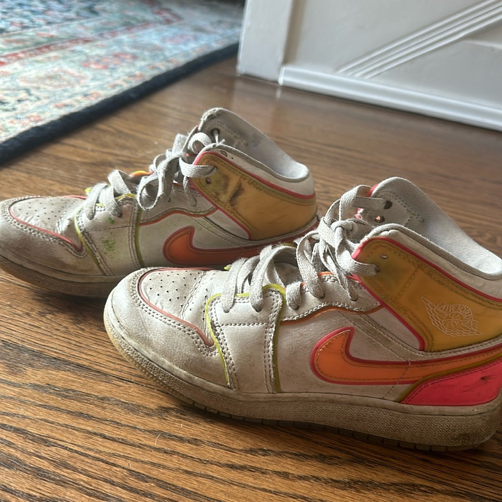 Nike air Jordan 1 girls high top sz 3.5